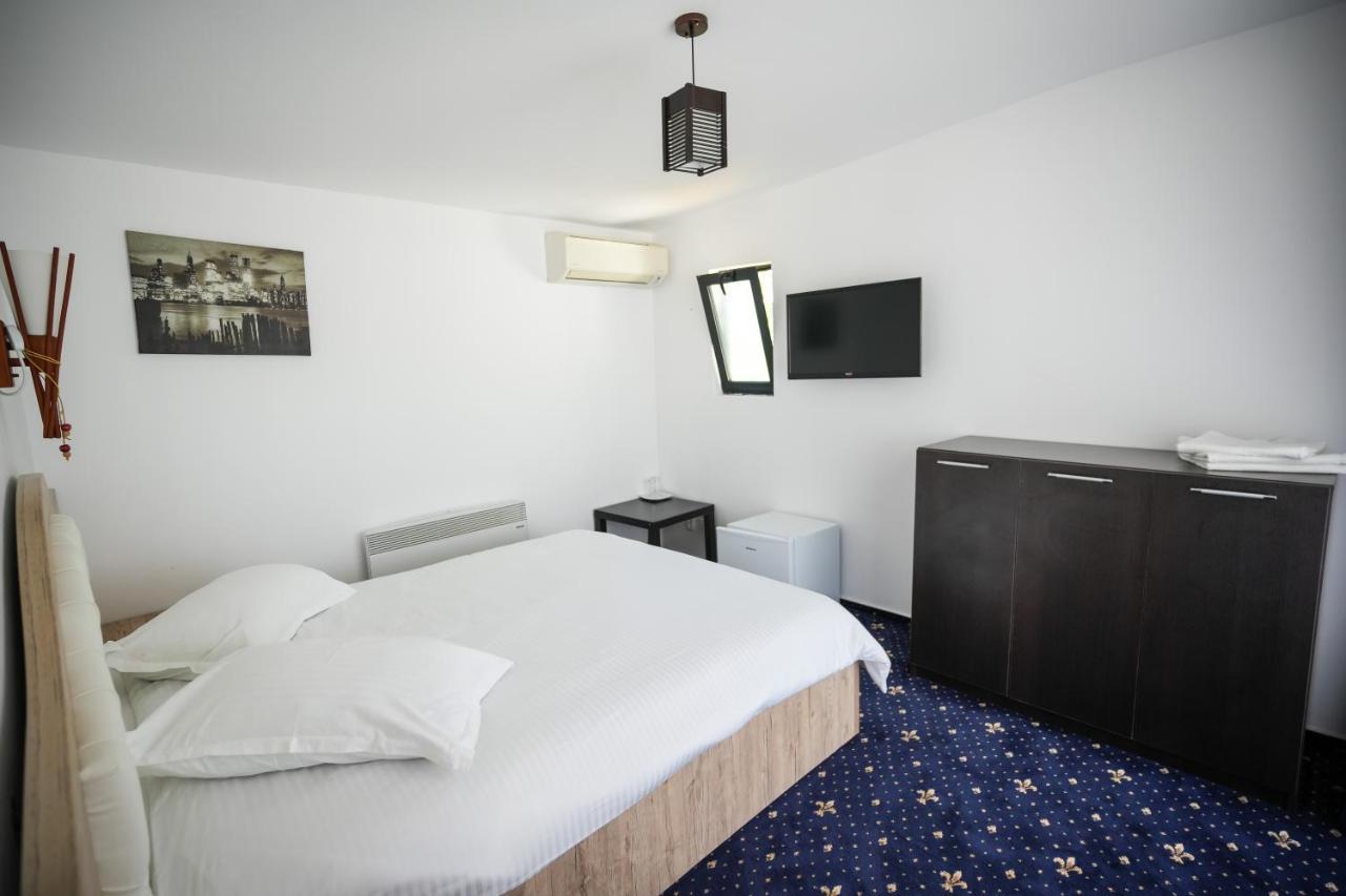 Bungalowuri "Doi Cocosi " Villa Horezu Ngoại thất bức ảnh